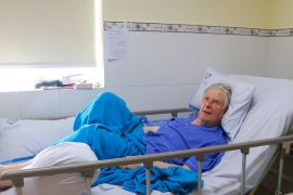 Nhập viện vì gãy đùi, du khách Úc hốt hoảng biết mình mắc thêm loại bệnh lý nguy hiểm