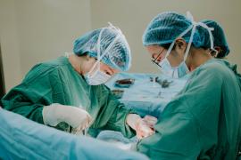 Phẫu thuật thành cồng u lạc nội mạc tử cung kích thước lớn cho bệnh nhân nữ 49 tuổi 